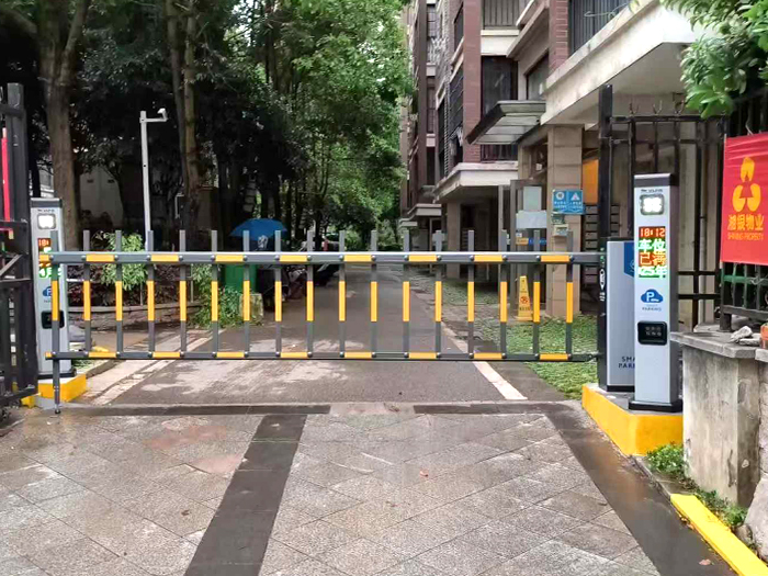 某小區采用 “安快” 車牌識別系統